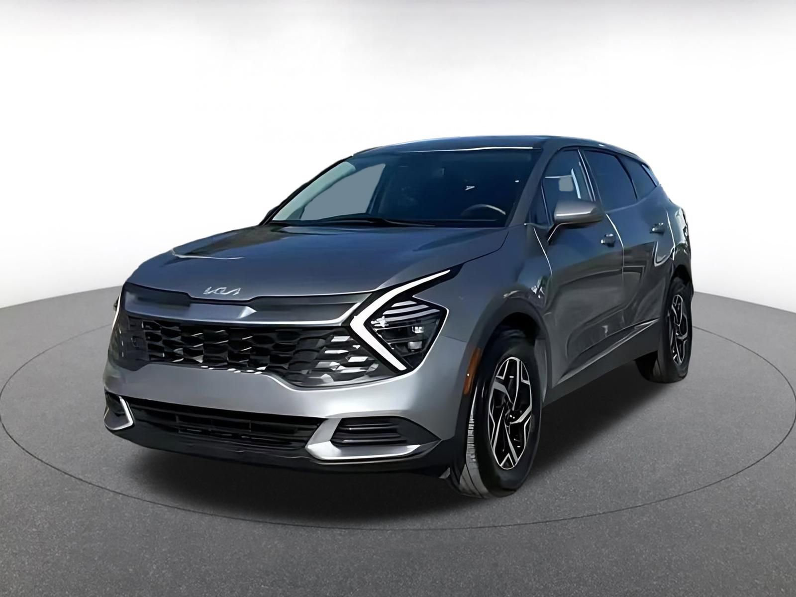 Used 2025 Kia Sportage LX image 7