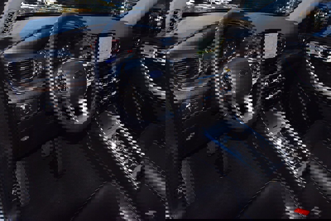 Used 2021 Ford Explorer Limited w/ Equipment Group 301A image 34