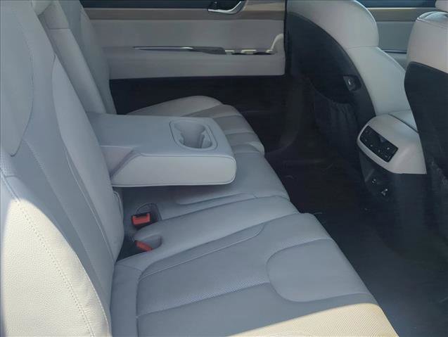 Used 2022 Hyundai Palisade SEL w/ 8P Bench Seat Package FWD image 24