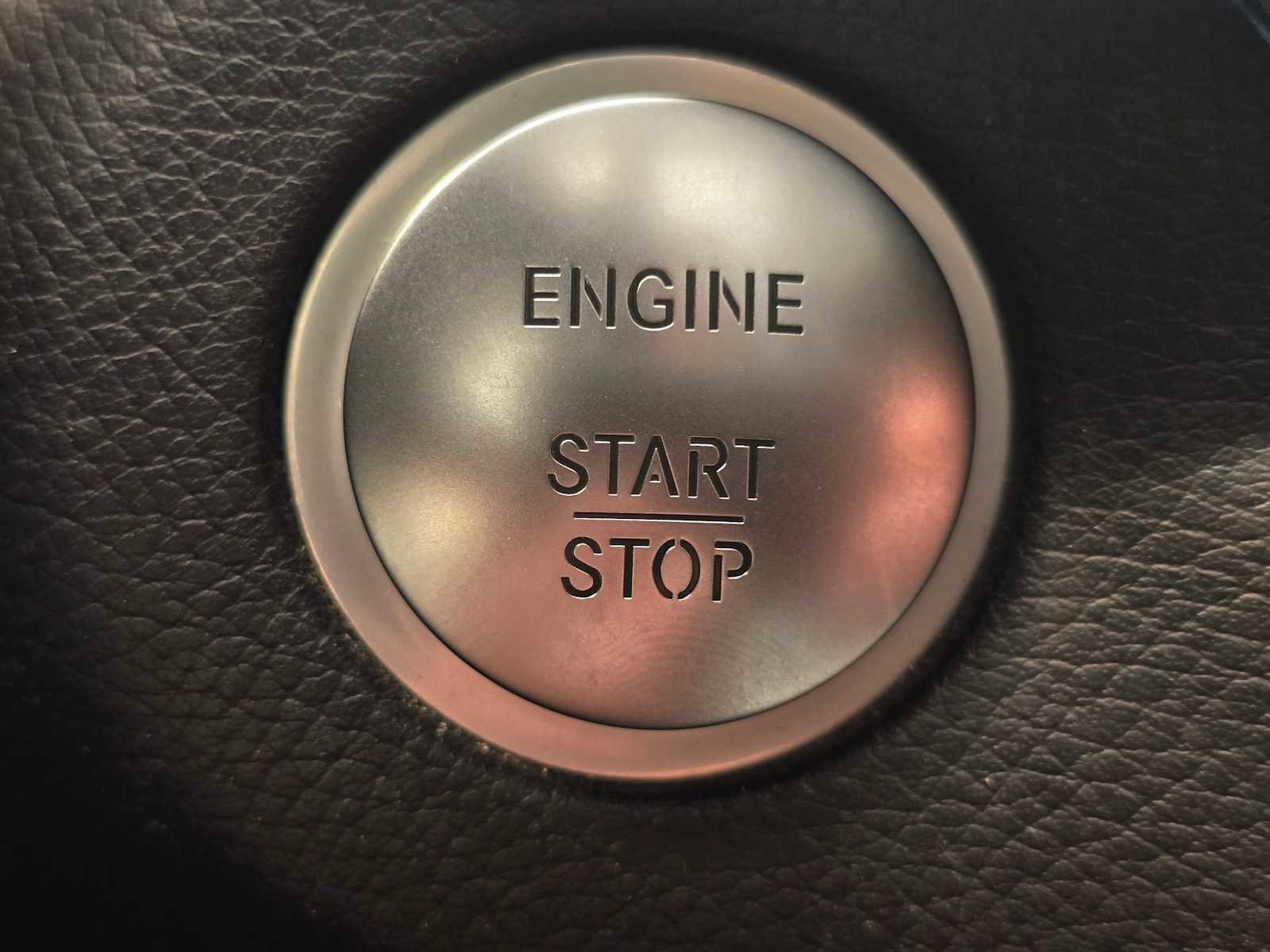 Used 2015 Mercedes-Benz GL 450 4MATIC image 37