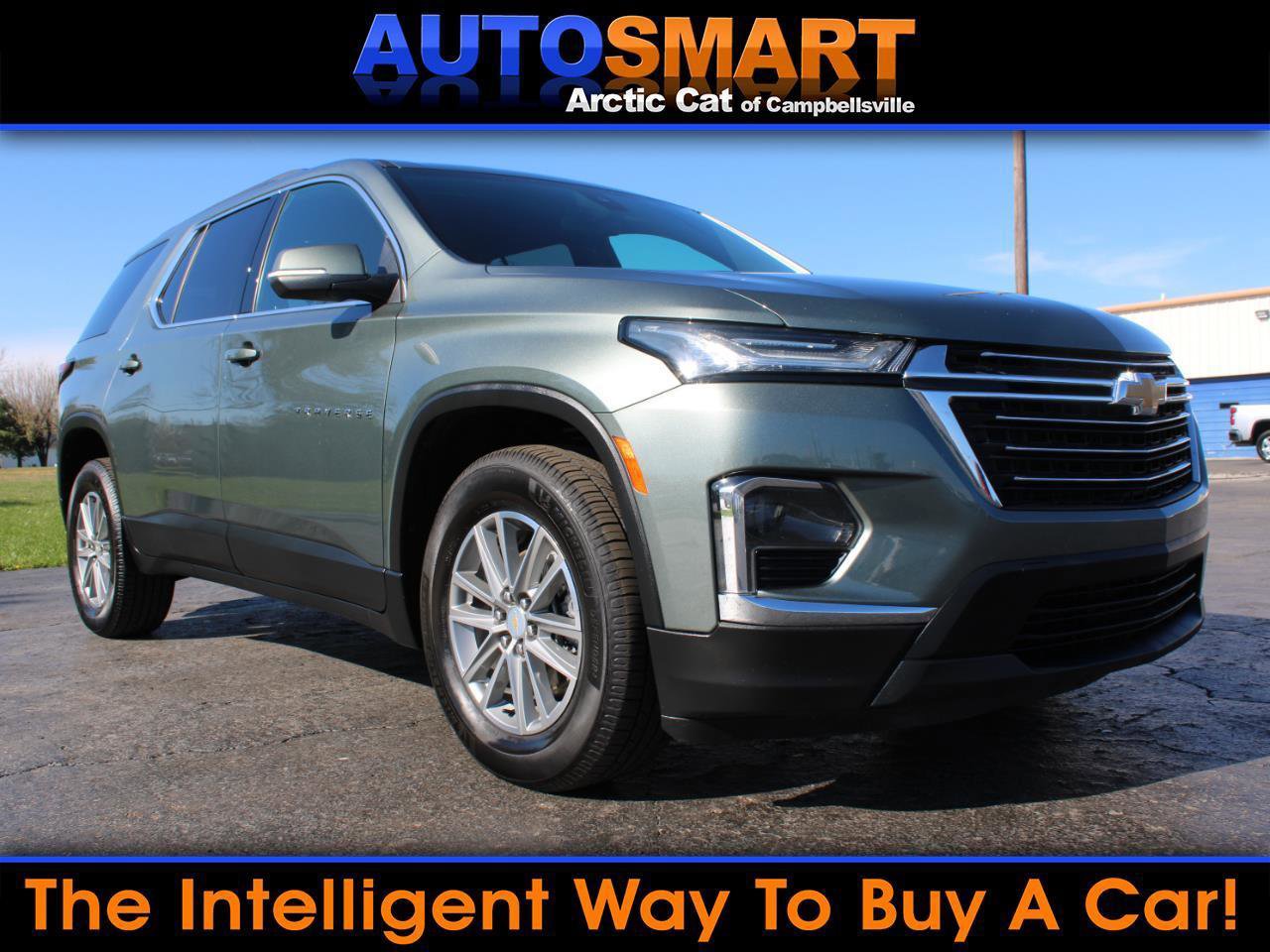Used 2022 Chevrolet Traverse LT image 1