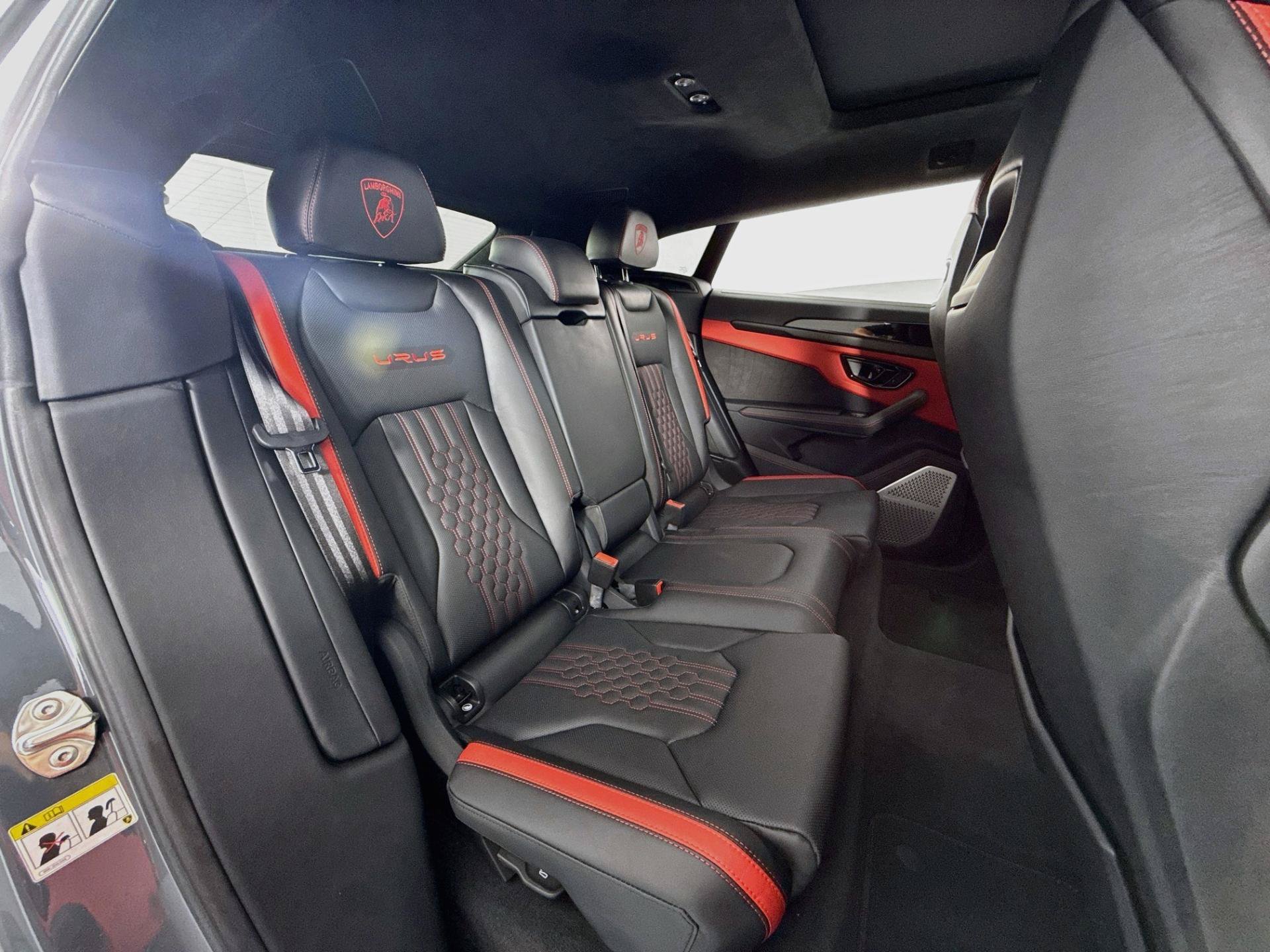 Used 2024 Lamborghini Urus S AWD/4WD image 29