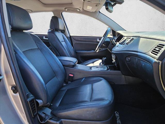 Used 2013 Hyundai Genesis 3.8 w/ Premium Pkg RWD image 22