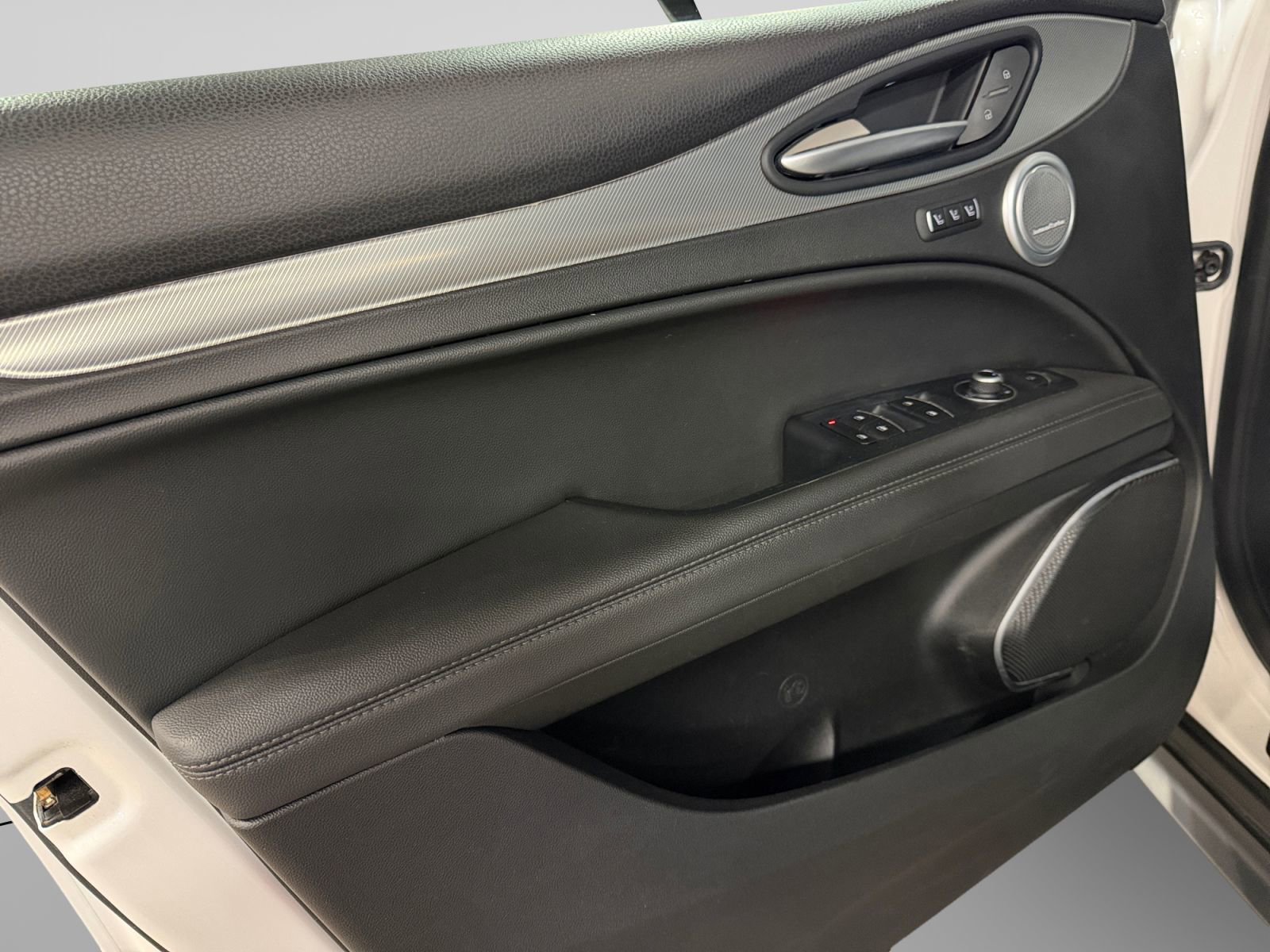 Used 2018 Alfa Romeo Stelvio Ti Sport image 12