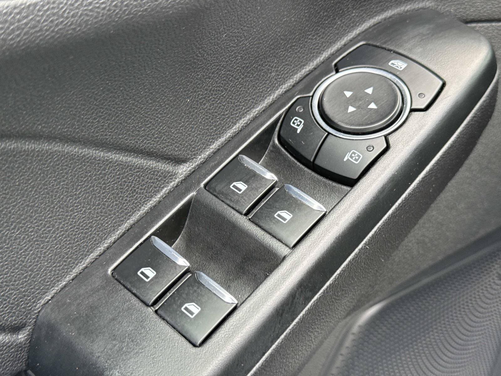 Used 2025 Ford Escape ST-Line Select AWD/4WD image 28