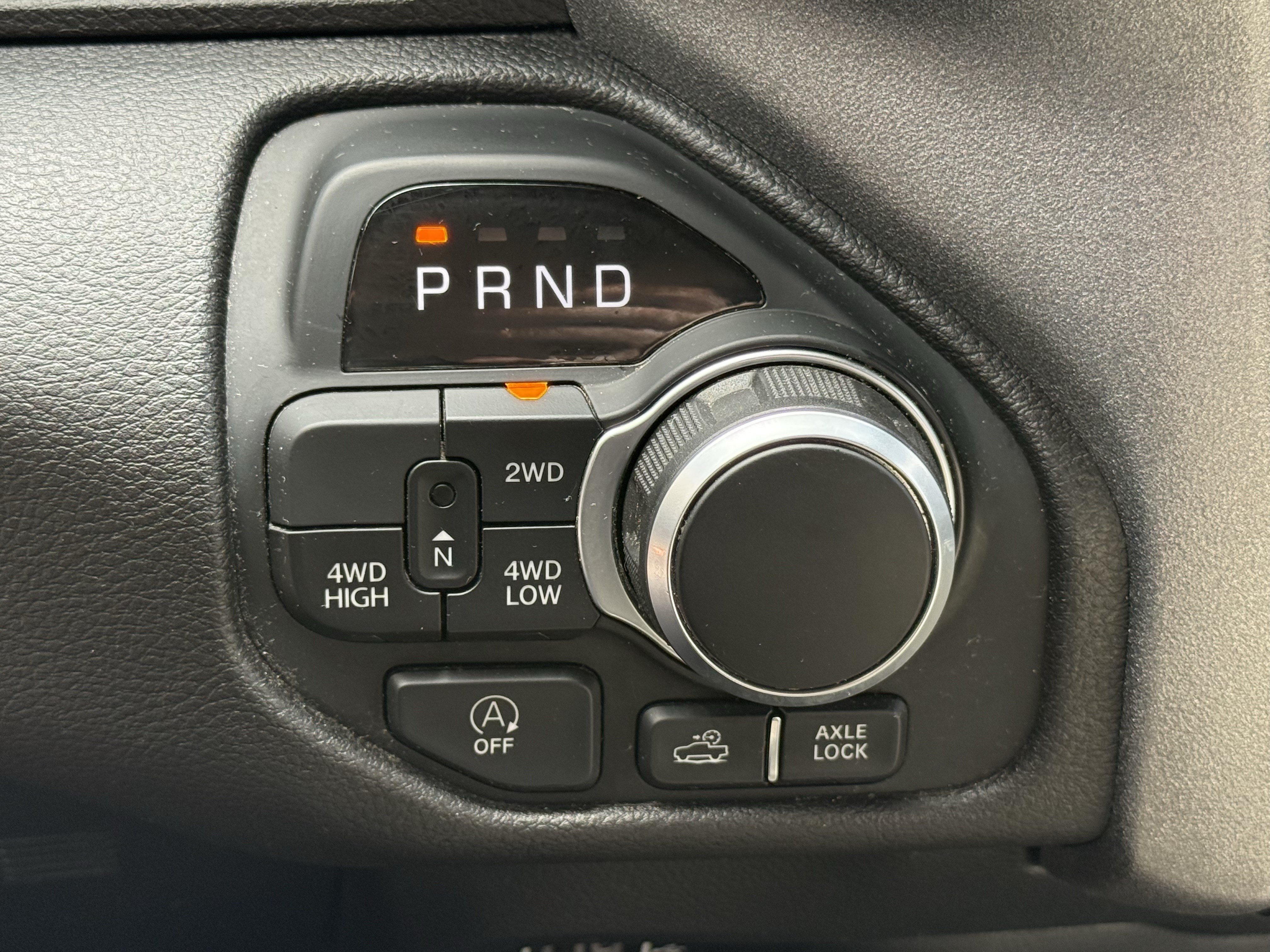 Used 2025 RAM 1500 Warlock AWD/4WD image 25