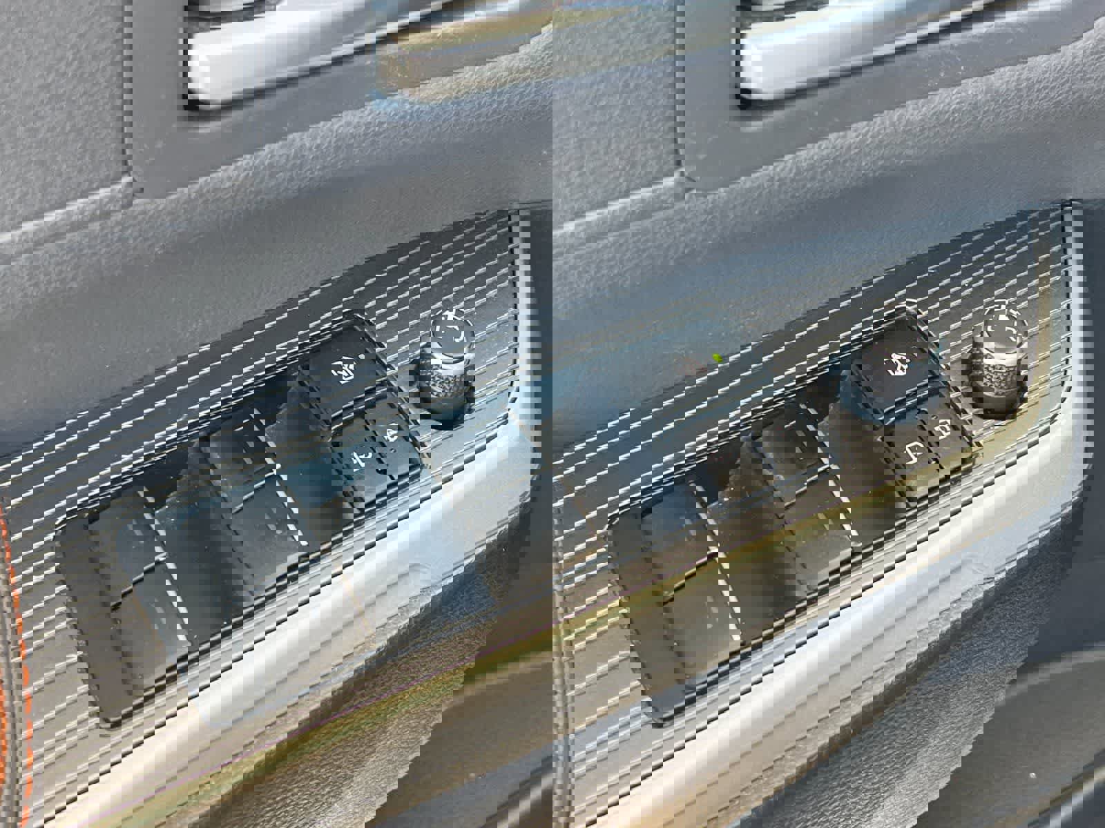 Used 2023 Toyota Sienna XSE w/ XSE Plus Package AWD/4WD image 14