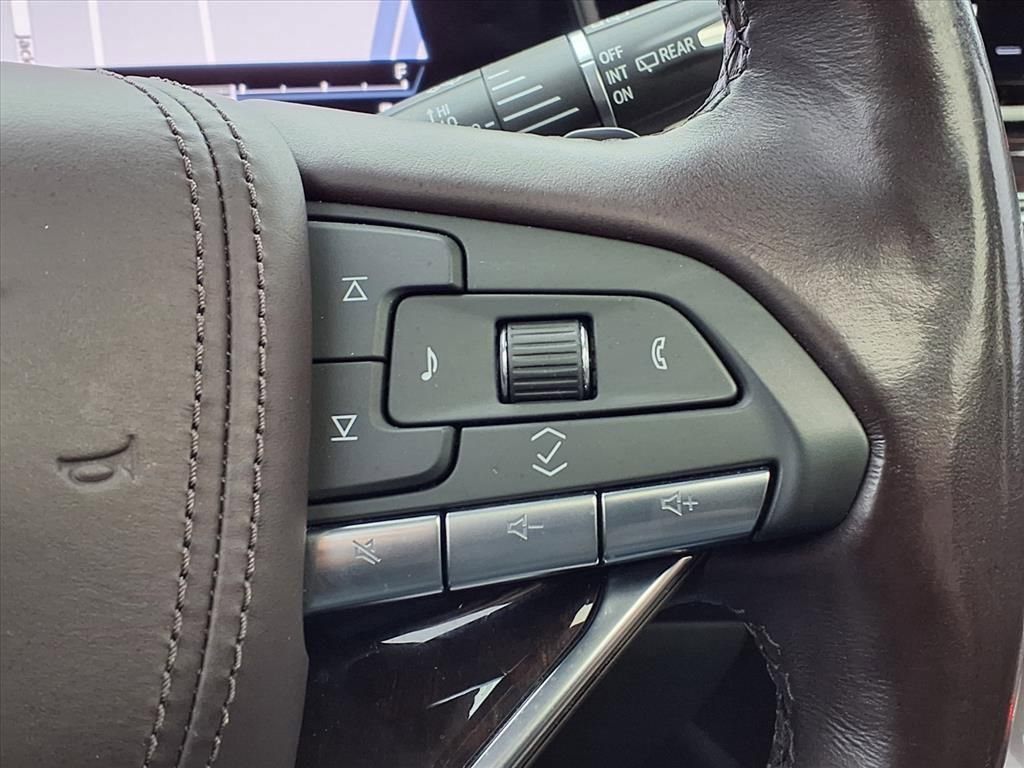 Used 2023 Cadillac Escalade Sport Platinum w/ LPO, ONYX Package image 25