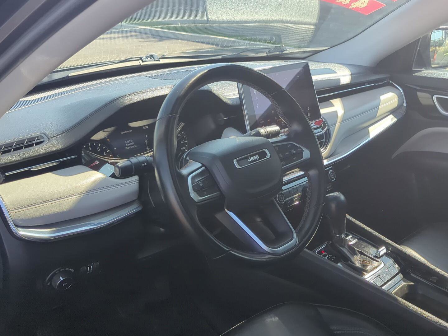 Used 2022 Jeep Compass Limited w/ Sun and Sound Group image 13