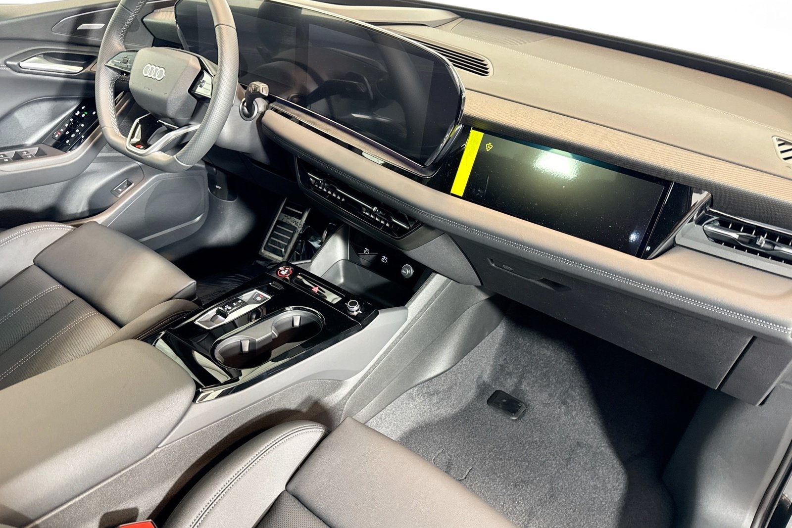 New 2027 Audi SQ6 e-tron Premium Plus AWD/4WD image 26