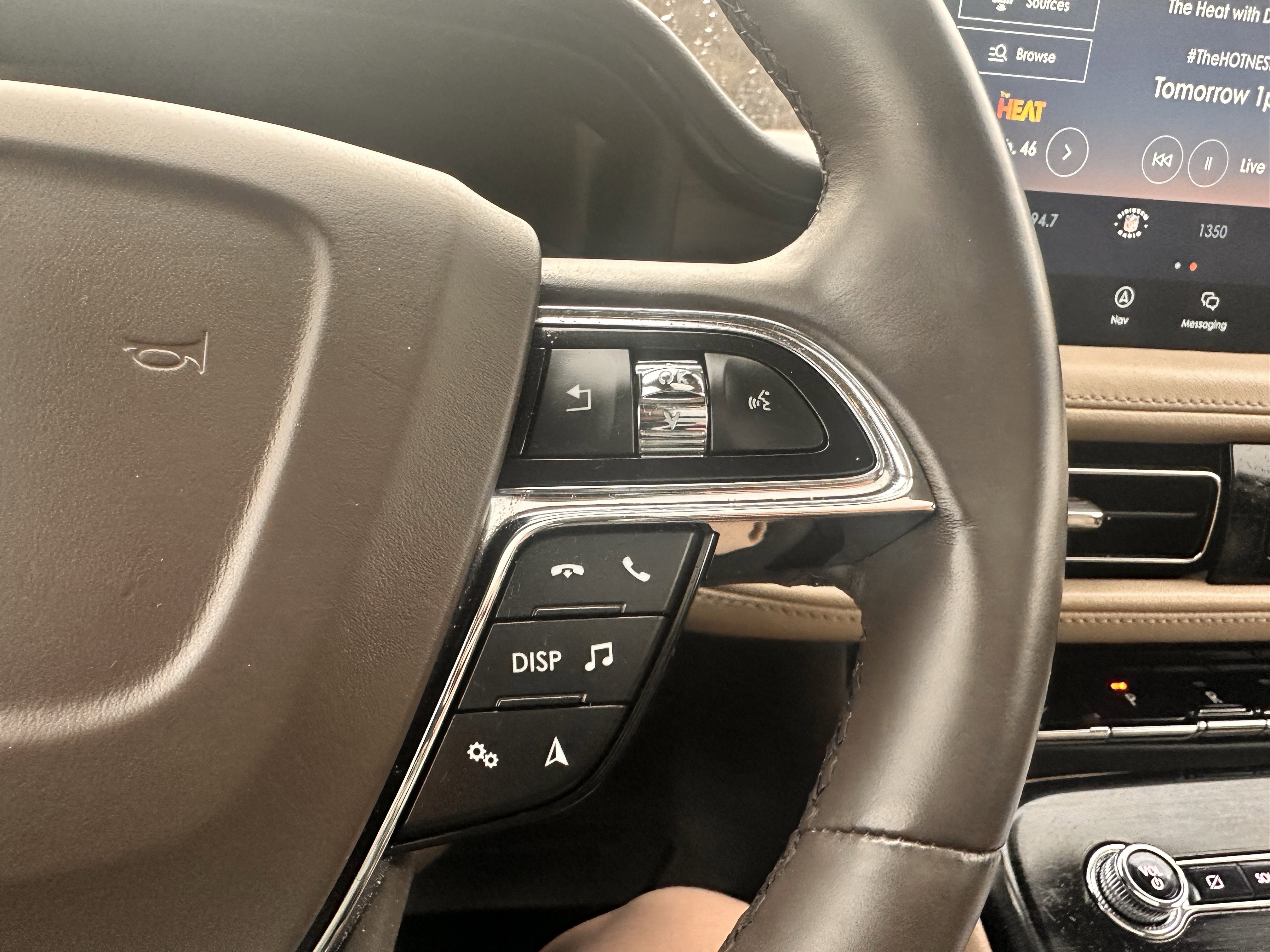 Used 2023 Lincoln Nautilus Reserve w/ Equipment Group 201A image 12