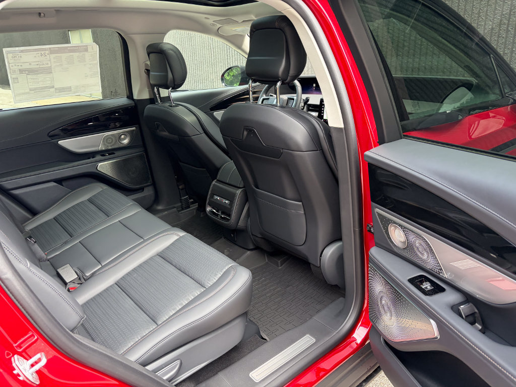 New 2026 Lincoln Nautilus Reserve AWD/4WD image 25