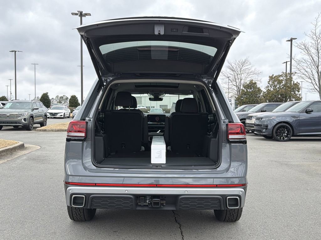 New 2026 Volkswagen Atlas Peak Edition image 15