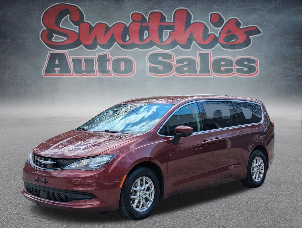 Used 2023 Chrysler Voyager LX FWD image 3
