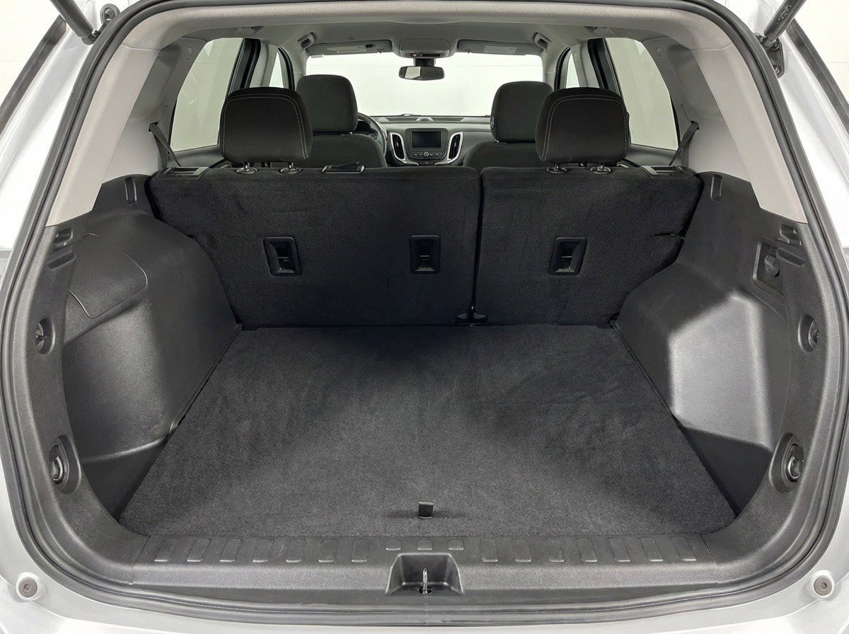 Used 2024 GMC Terrain SLE image 21