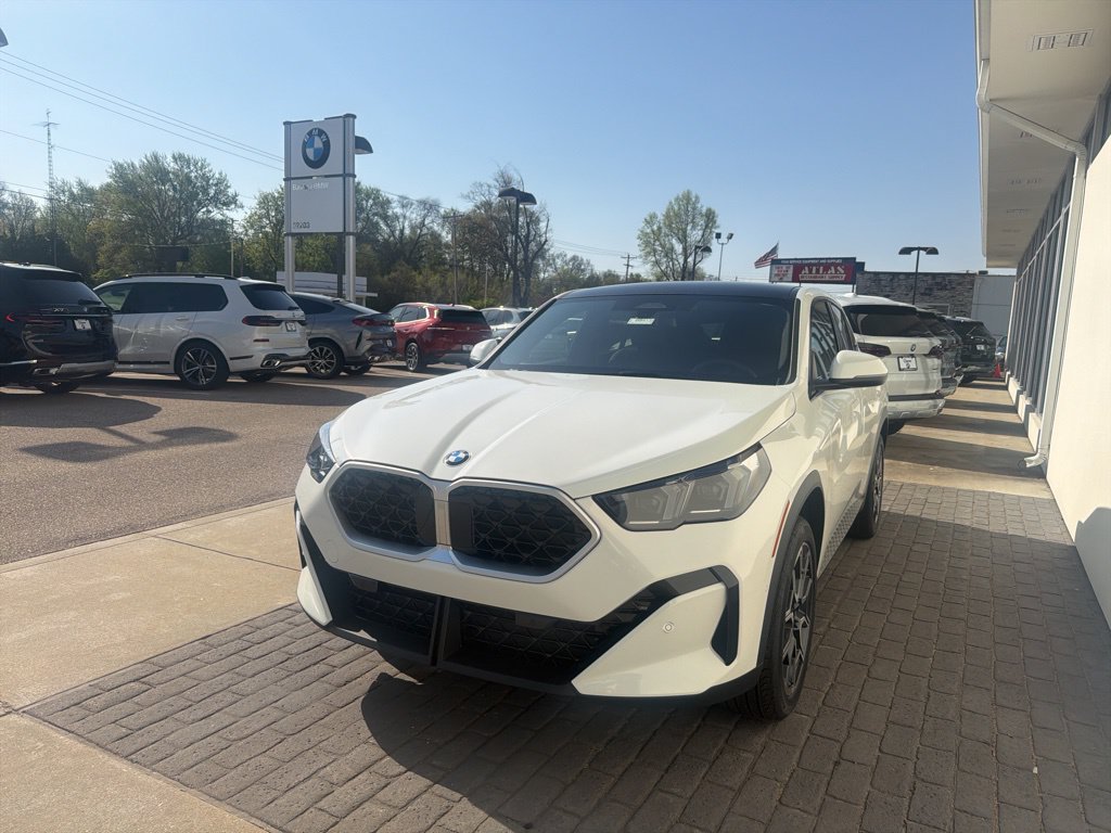 New 2026 BMW X2 xDrive28i w/ Convenience Package AWD/4WD image 3