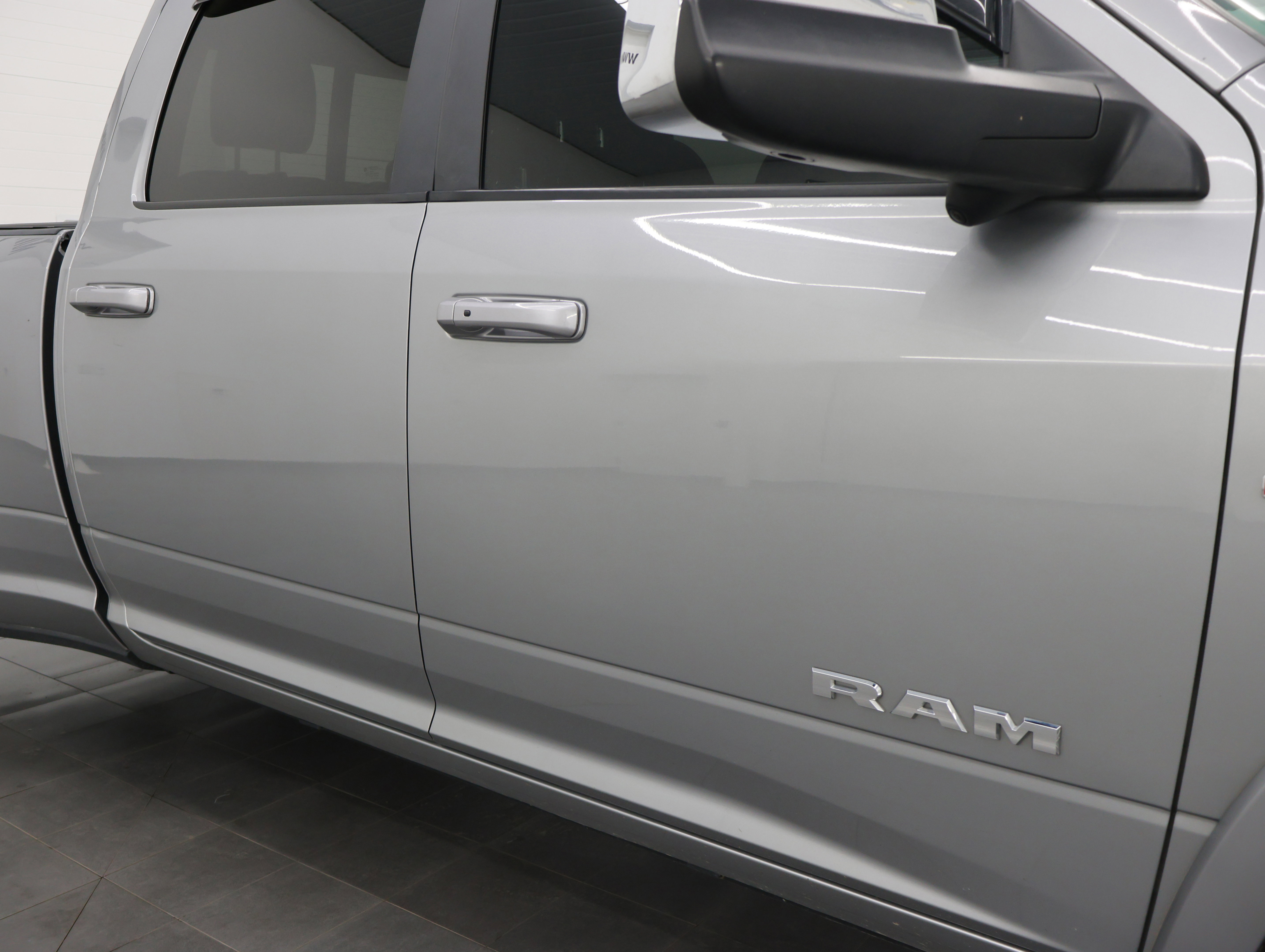 Used 2020 RAM 3500 Laramie AWD/4WD image 29