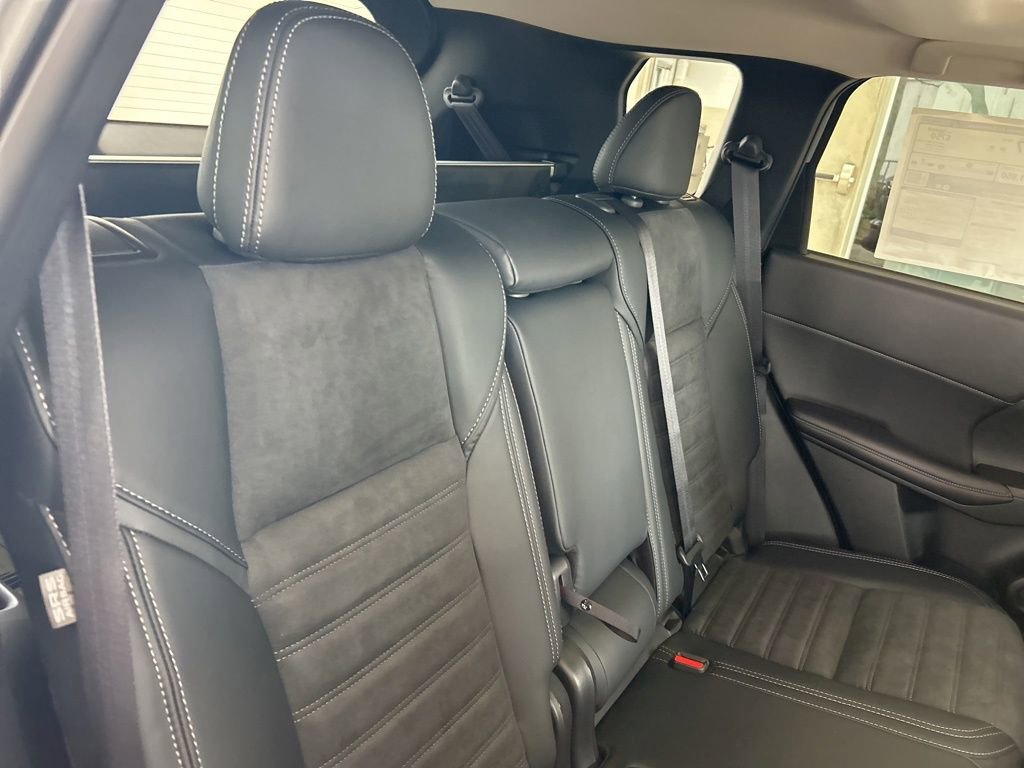 New 2026 Mitsubishi Outlander Trail Edition image 30