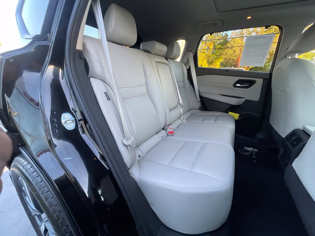 Certified 2023 Nissan Rogue SL w/ SL Premium Package AWD/4WD image 19