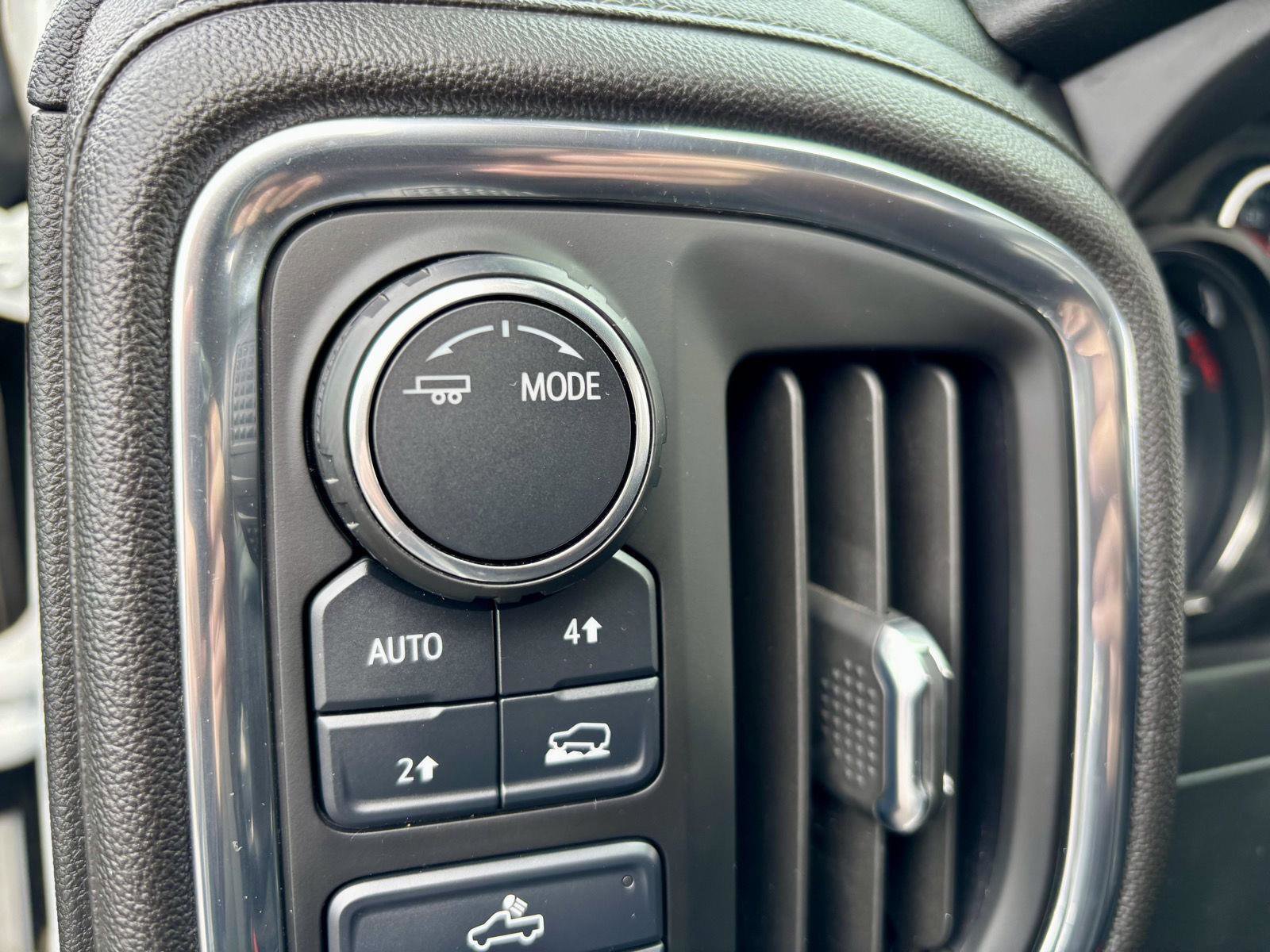 Used 2020 Chevrolet Silverado 1500 LT w/ Convenience Package image 28