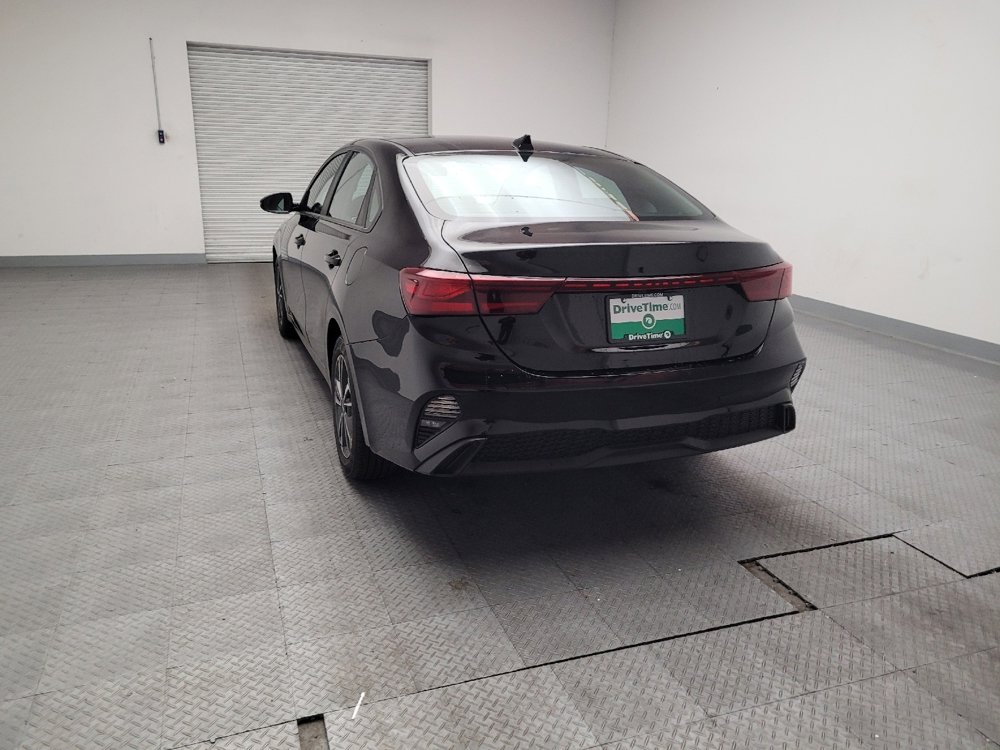 Used 2024 Kia Forte LXS w/ LXS Technology Package FWD image 6