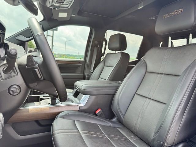 Used 2024 Chevrolet Silverado 1500 High Country w/ High Country Premium Package AWD/4WD image 14