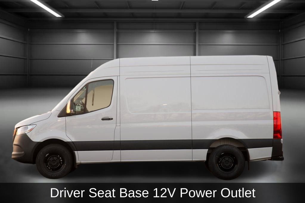 Used 2025 Mercedes-Benz Sprinter 2500 image 6