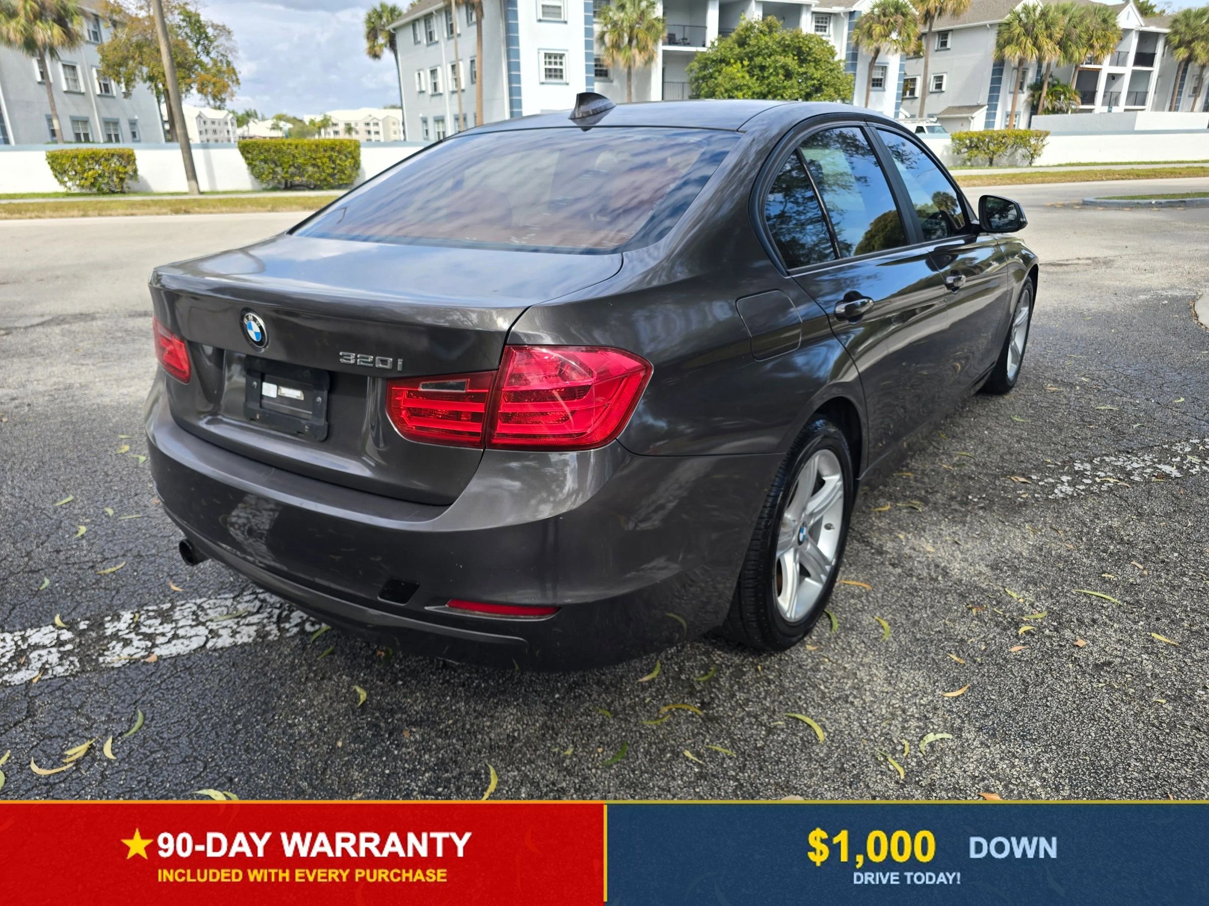 Used 2014 BMW 320i Sedan image 5