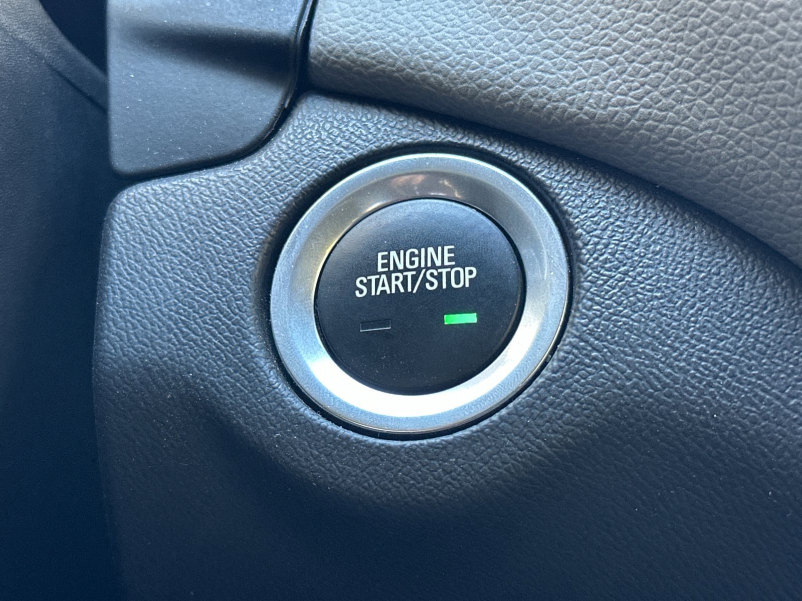 Used 2023 Chevrolet Equinox LT image 25