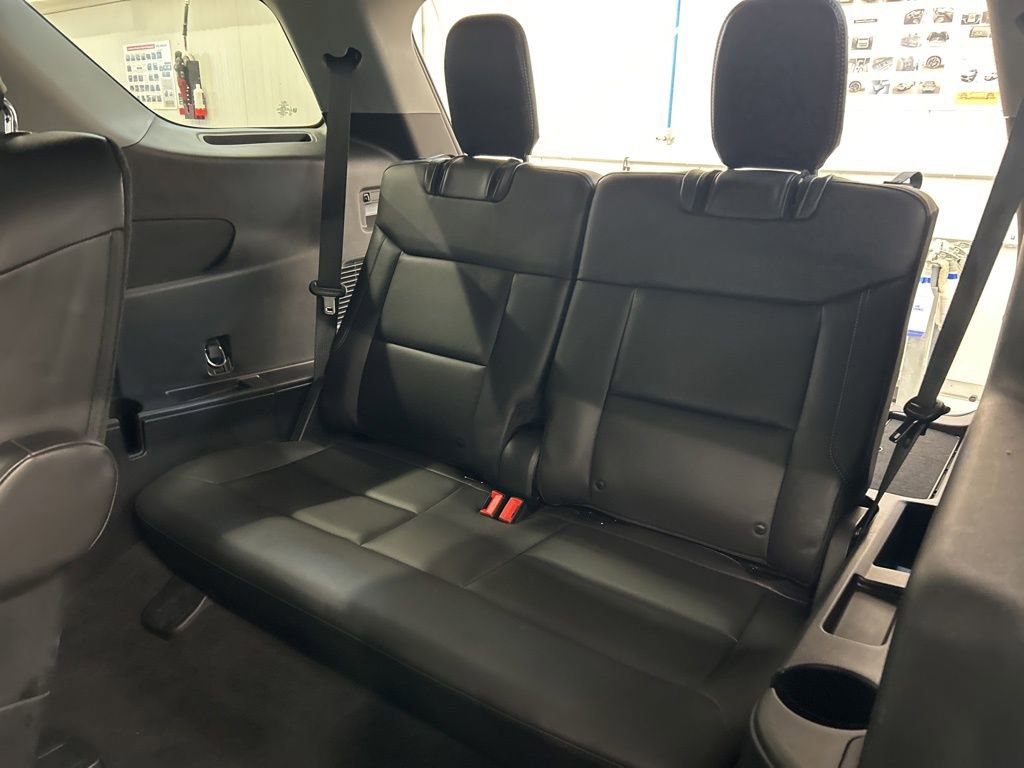 Used 2023 Ford Explorer XLT w/ Equipment Group 202A AWD/4WD image 21