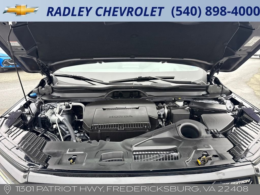 Used 2025 Honda Pilot Black Edition image 11