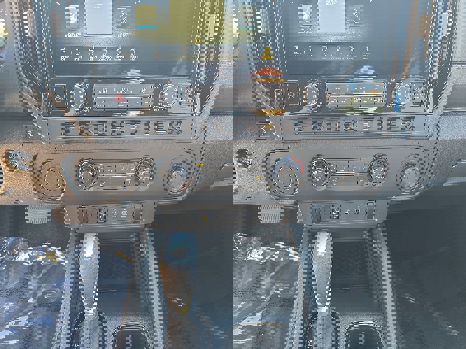 Used 2026 Nissan Frontier SV w/ Tow Package image 23