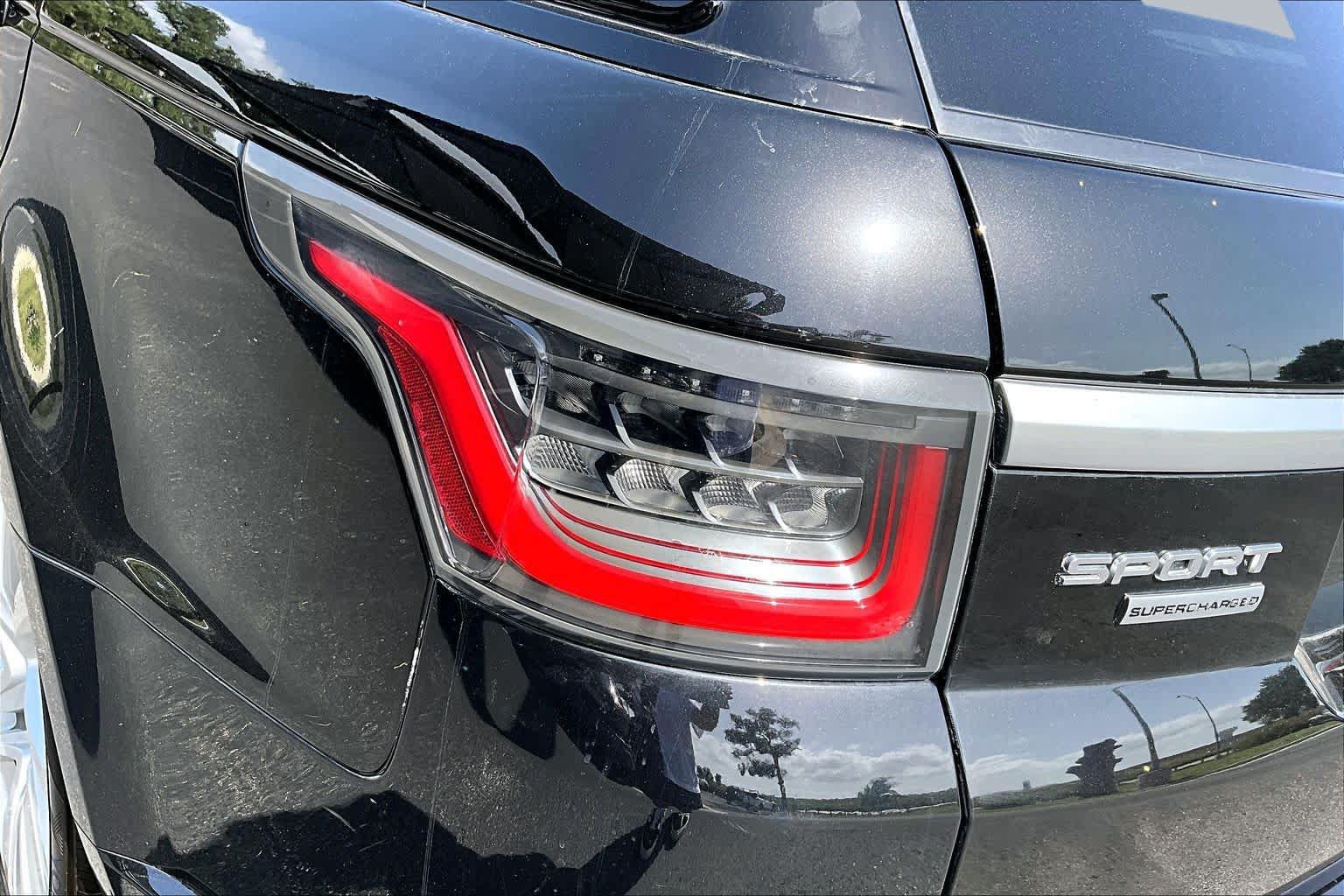 Used 2019 Land Rover Range Rover Sport Supercharged AWD/4WD image 29