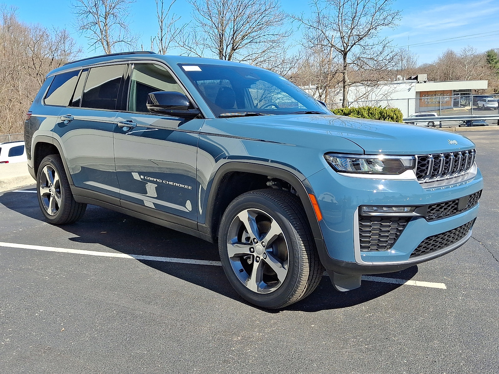 New 2026 Jeep Grand Cherokee L Limited image 2