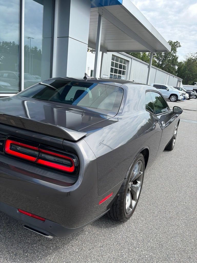Used 2016 Dodge Challenger R/T w/ Sound Group RWD image 10