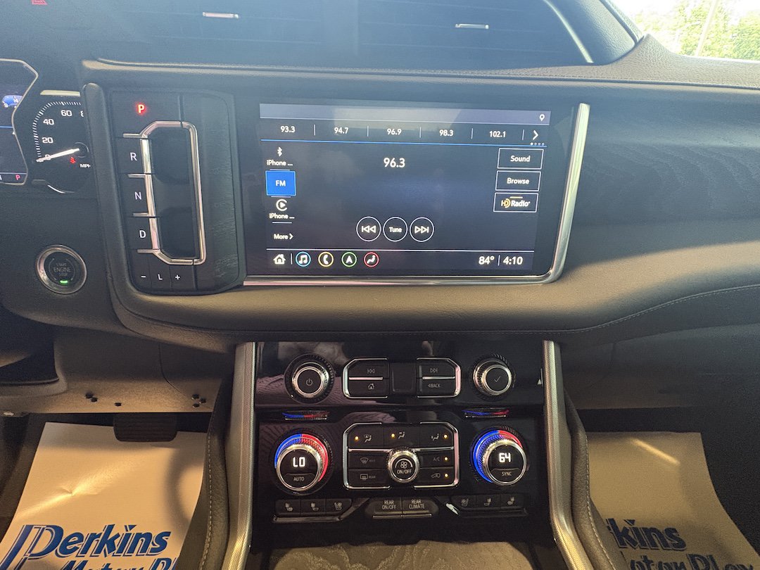 Used 2021 GMC Yukon Denali w/ Denali Premium Package RWD image 16