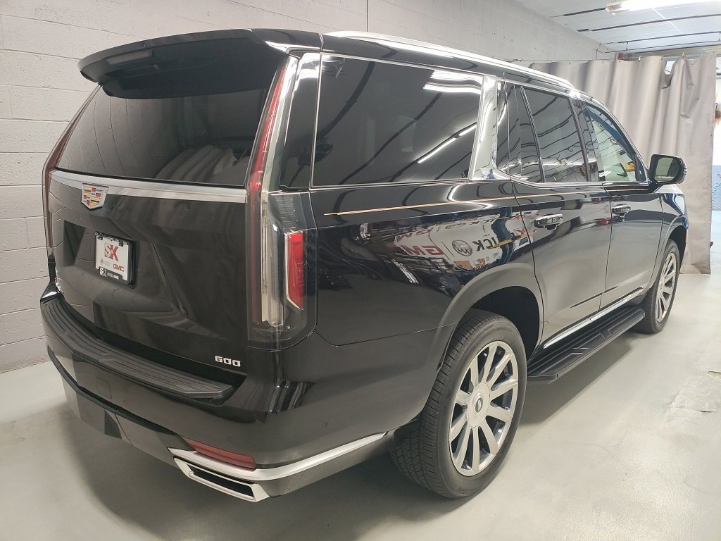 Used 2022 Cadillac Escalade Premium Luxury Platinum image 2