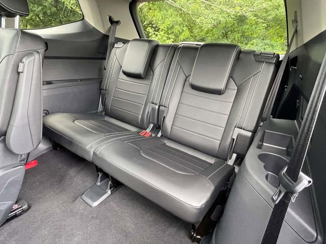 Used 2024 Volkswagen Atlas SEL AWD/4WD image 25