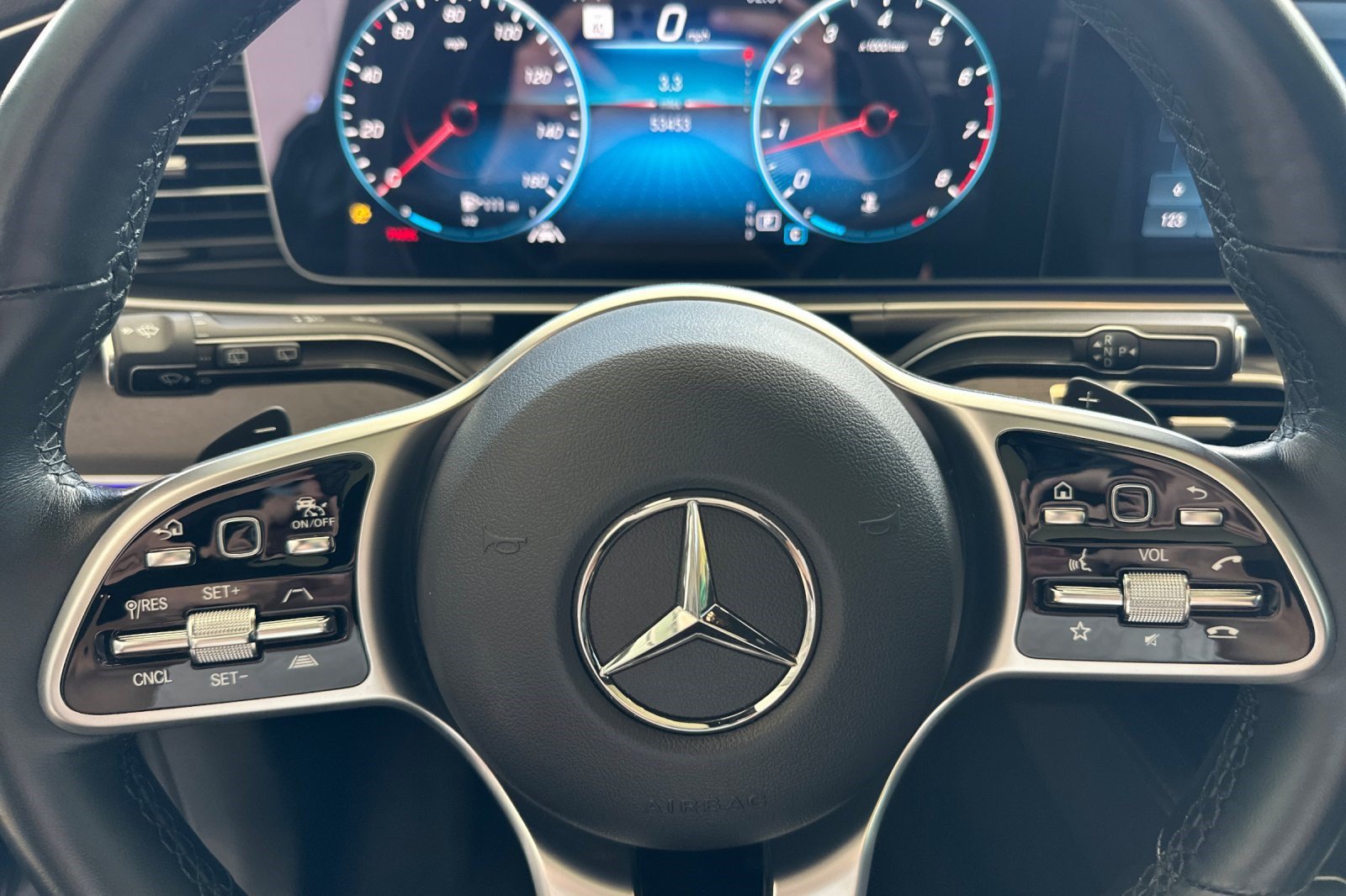 Used 2022 Mercedes-Benz GLE 350 4MATIC image 11