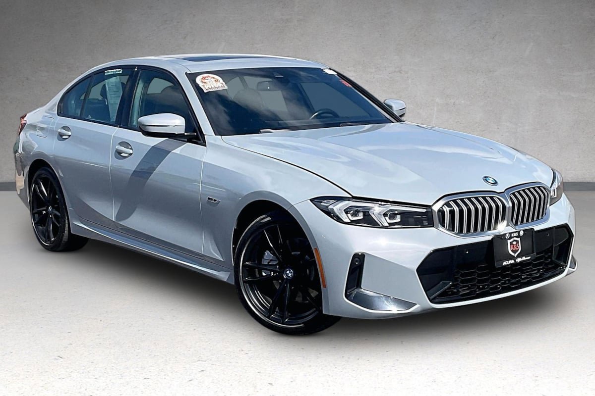 Used 2023 BMW 330e w/ M Sport Package RWD image 2