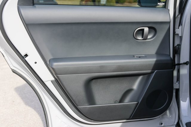 New 2026 Hyundai Ioniq 5 SEL image 10