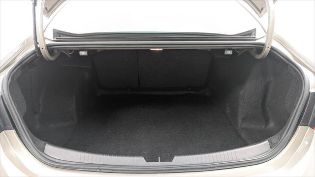 Used 2025 Chevrolet Malibu LT FWD image 18