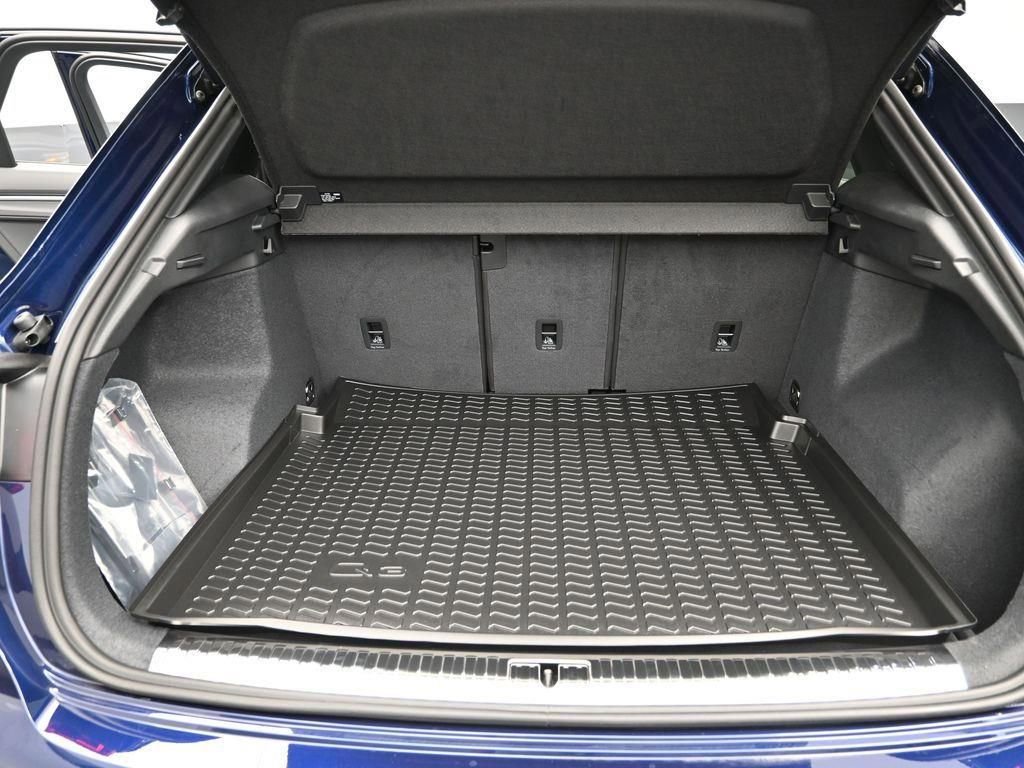 New 2025 Audi Q3 2.0T Premium image 10