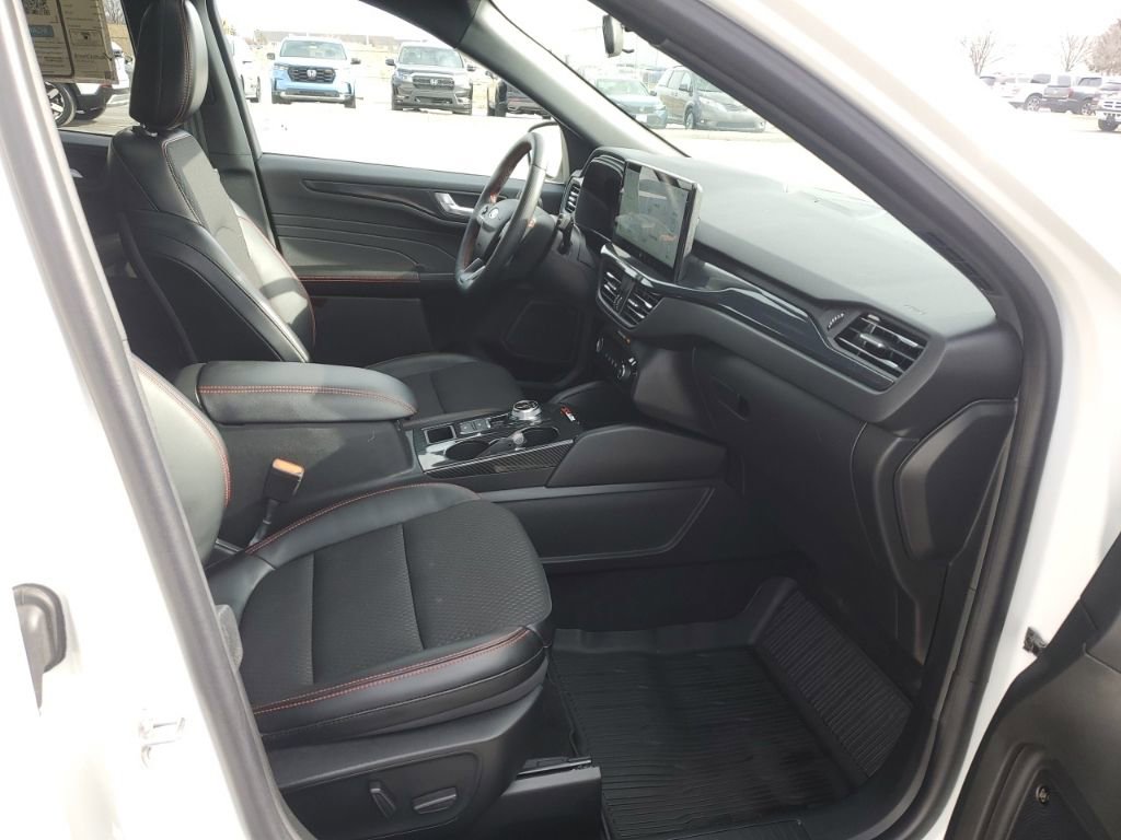 Used 2024 Ford Escape ST-Line Select w/ Tech Pack #2 image 34