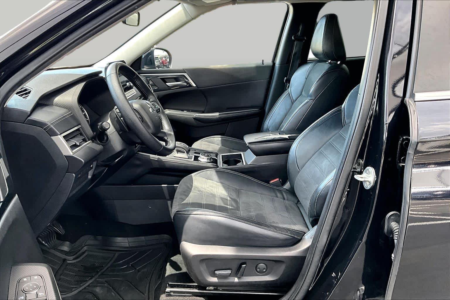 Used 2022 Mitsubishi Outlander SE AWD/4WD image 8