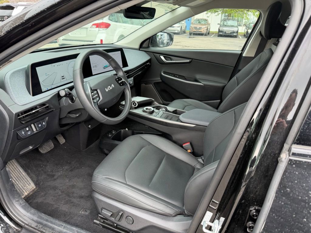 Used 2024 Kia EV6 Wind w/ Wind Technology Package AWD/4WD image 6