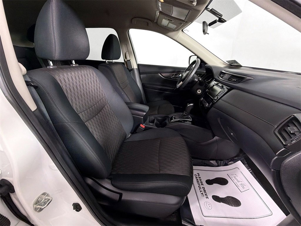 Used 2020 Nissan Rogue S image 27