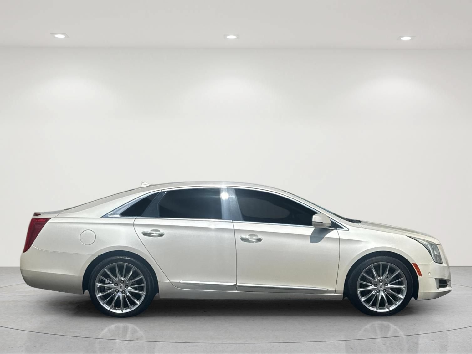 Used 2014 Cadillac XTS Platinum FWD image 7