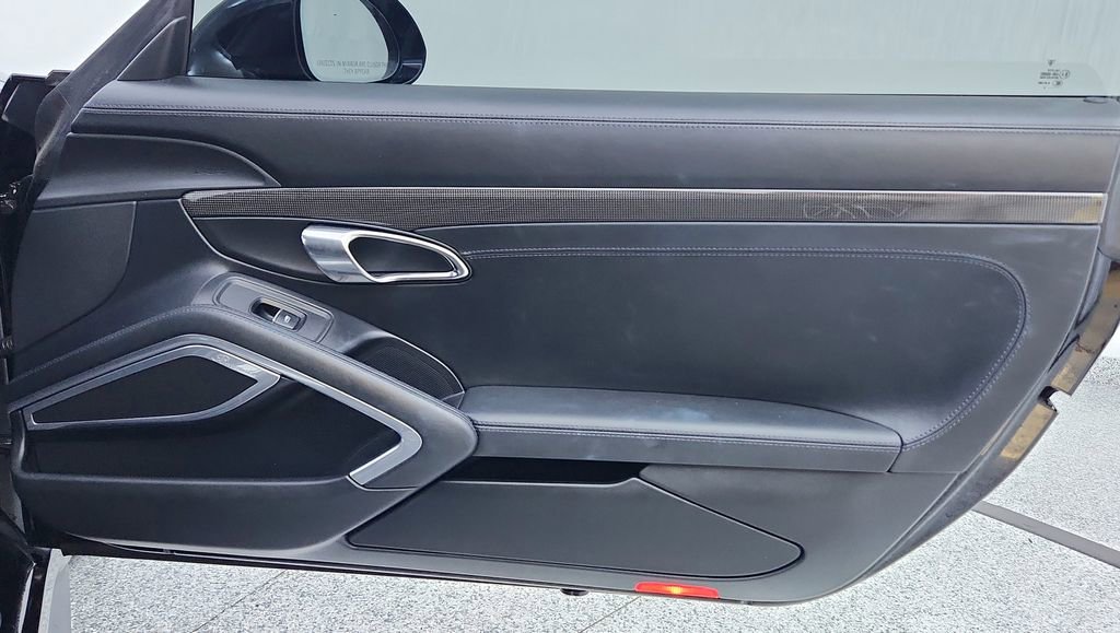 Used 2014 Porsche 911 Turbo S image 22