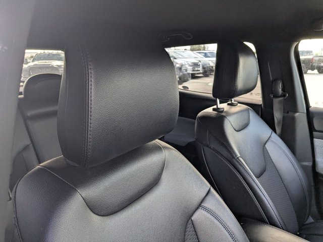 Used 2024 Jeep Compass Latitude AWD/4WD image 18
